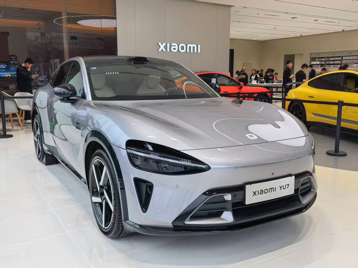 Xiaomi Smart EV Showroom Experience in Nanjing Shopping Mall